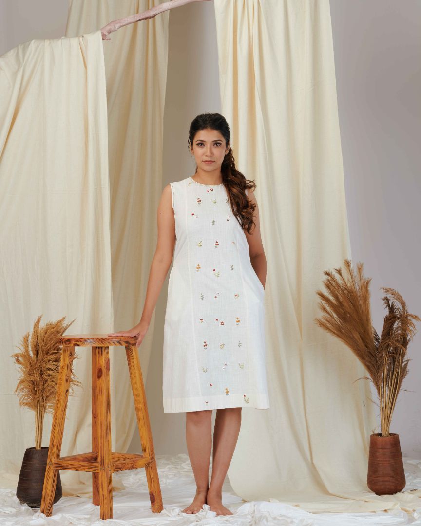 THREE PANEL DRESS IN OFF WHITE SHADE