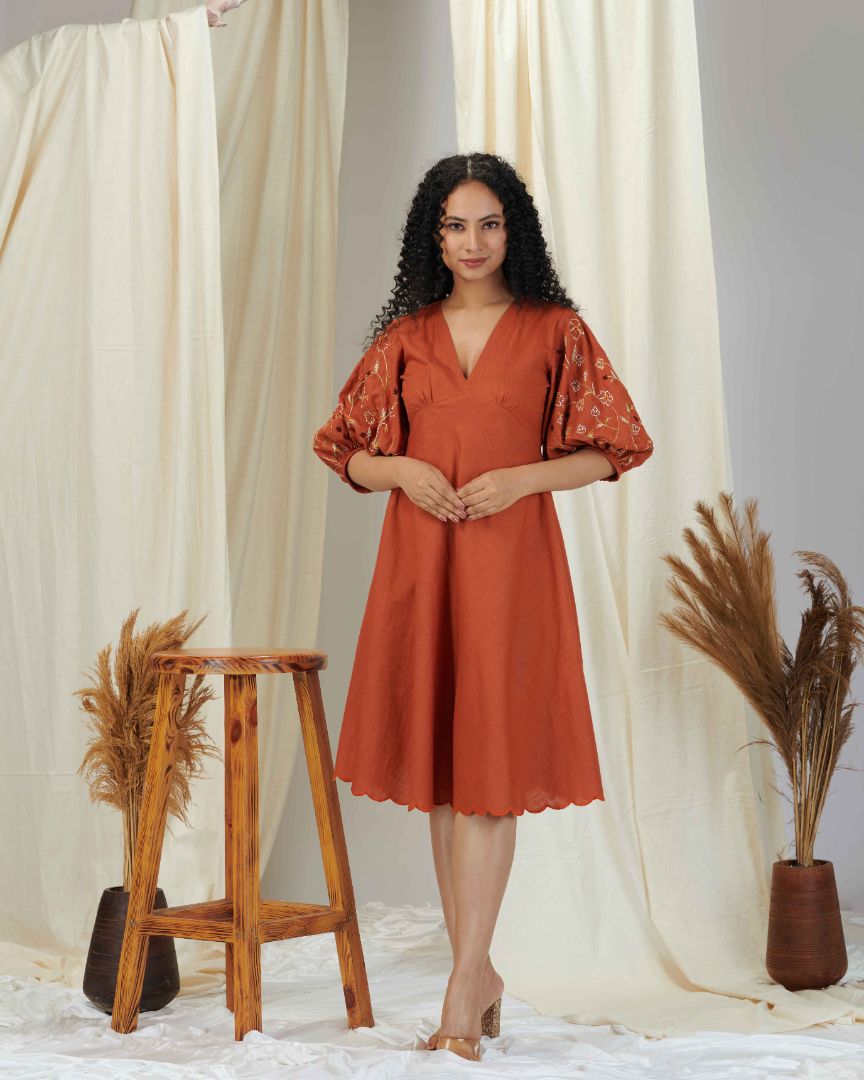 DRESS IN BURNT ORANGE SHADE DRESS IN BURNT ORANGE SHADE