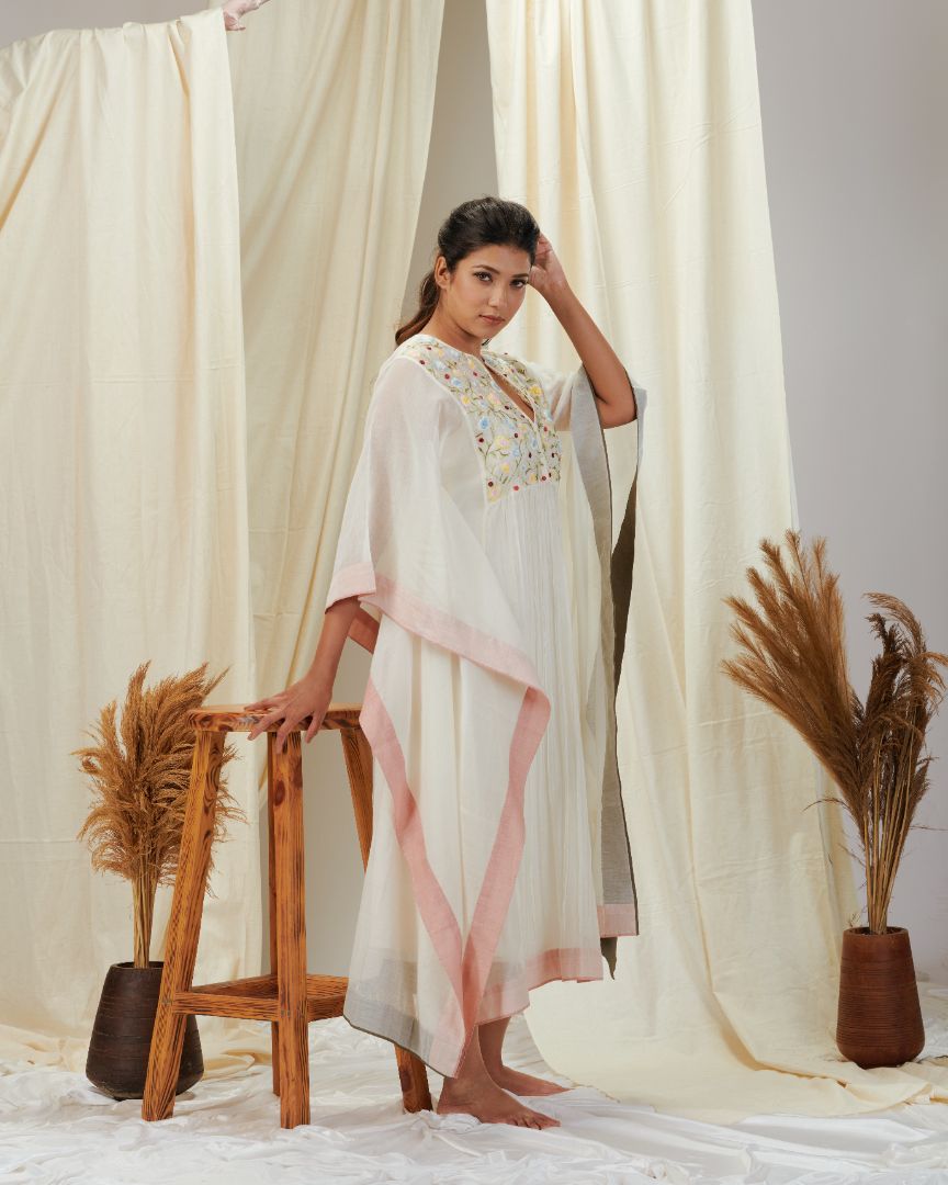 KAFTAN IN OFF WHITE SHADE