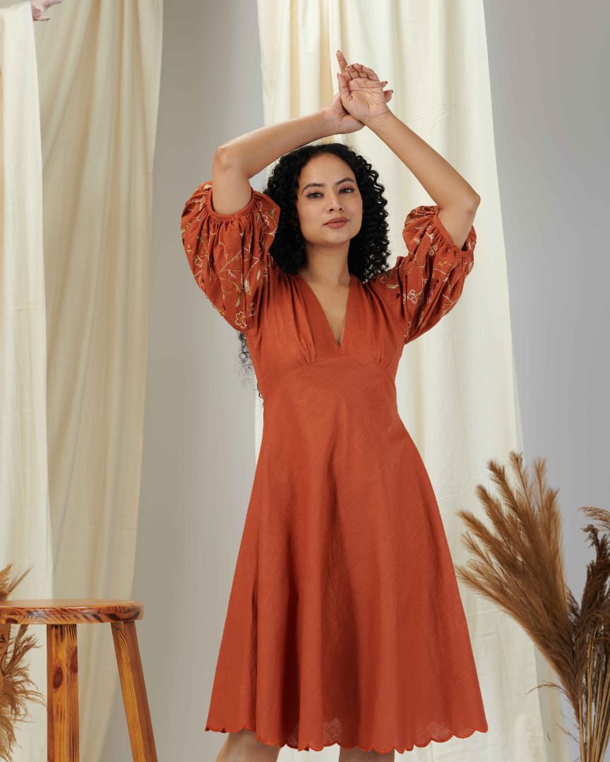 DRESS IN BURNT ORANGE SHADE DRESS IN BURNT ORANGE SHADE